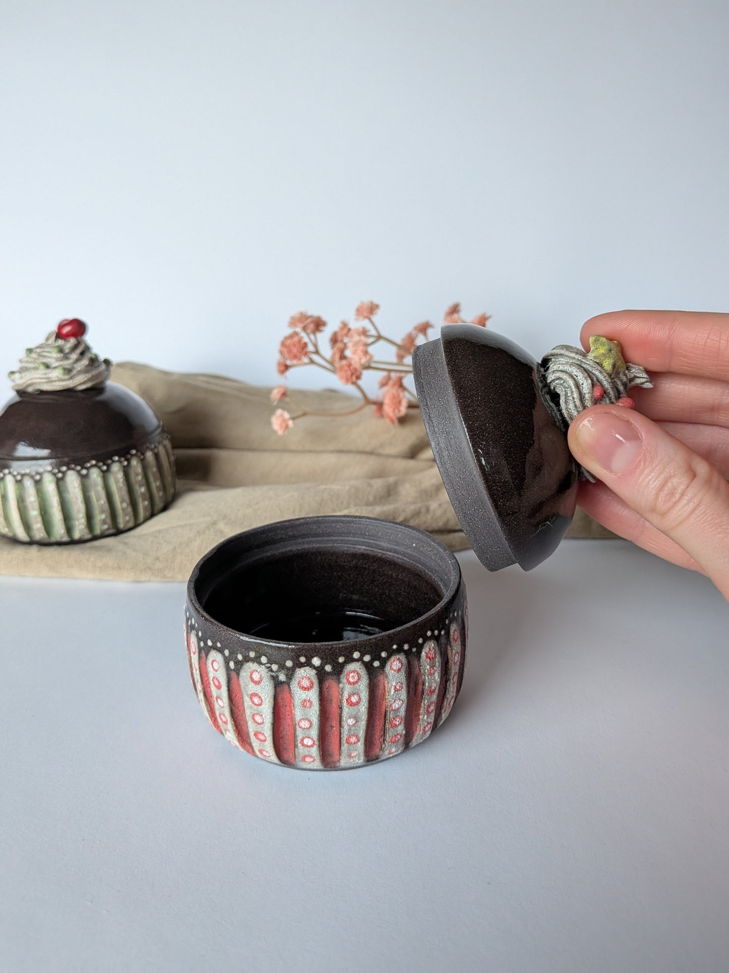 Chocolate Cupcake Jar Pink