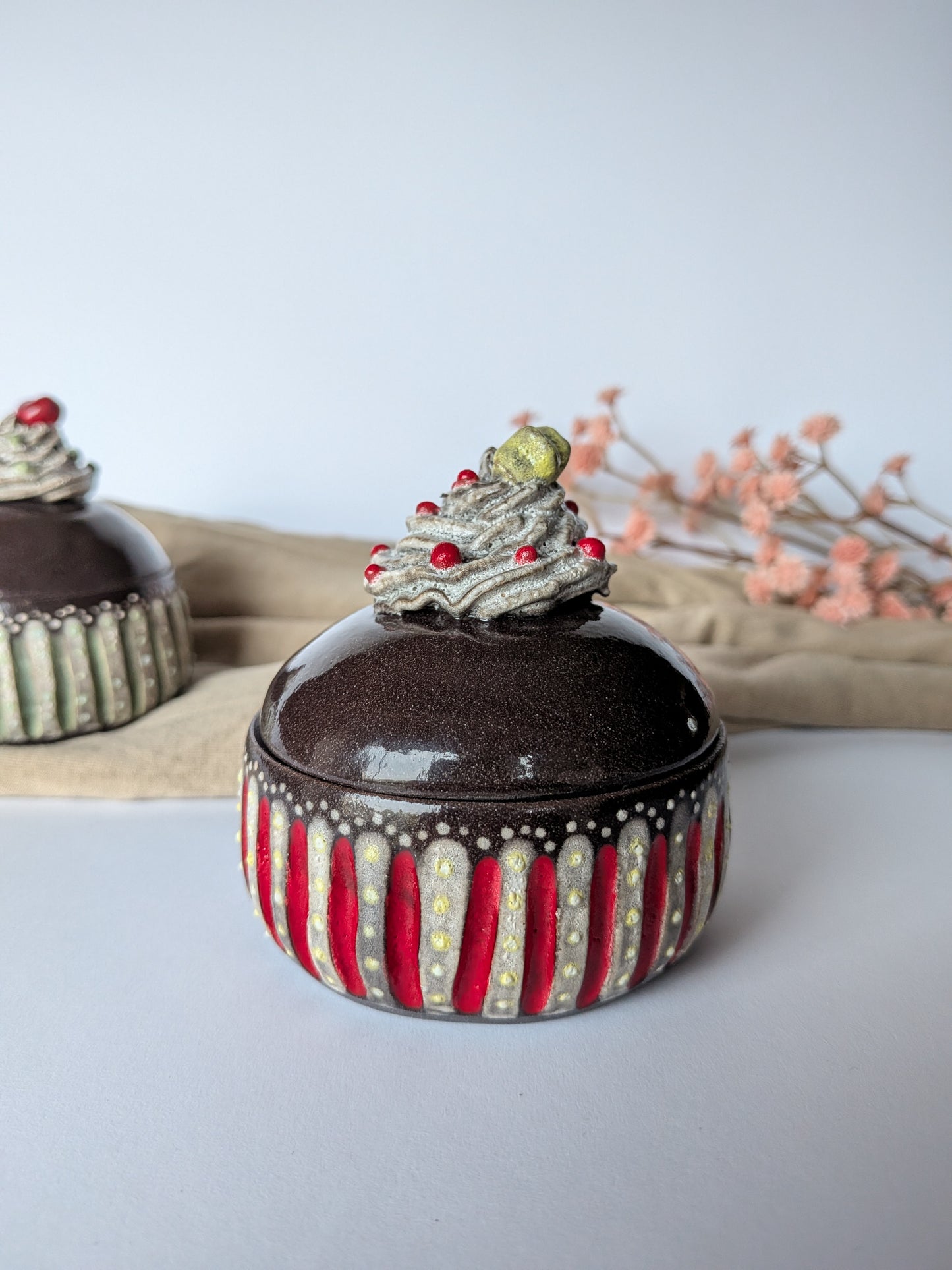 Chocolate Cupcake Jar Red